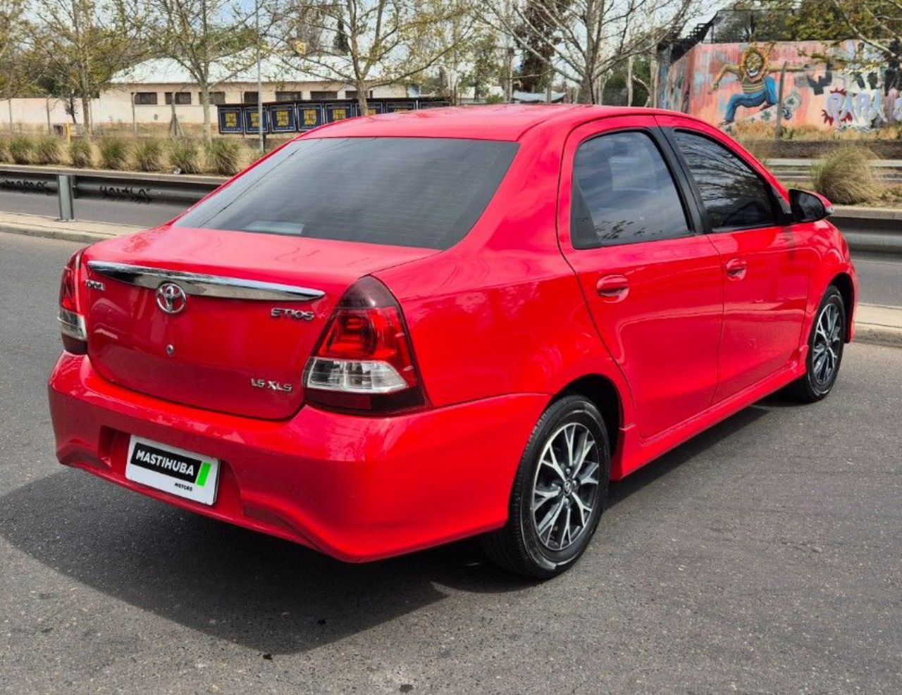 Toyota Etios Usado Financiado en Mendoza, deRuedas