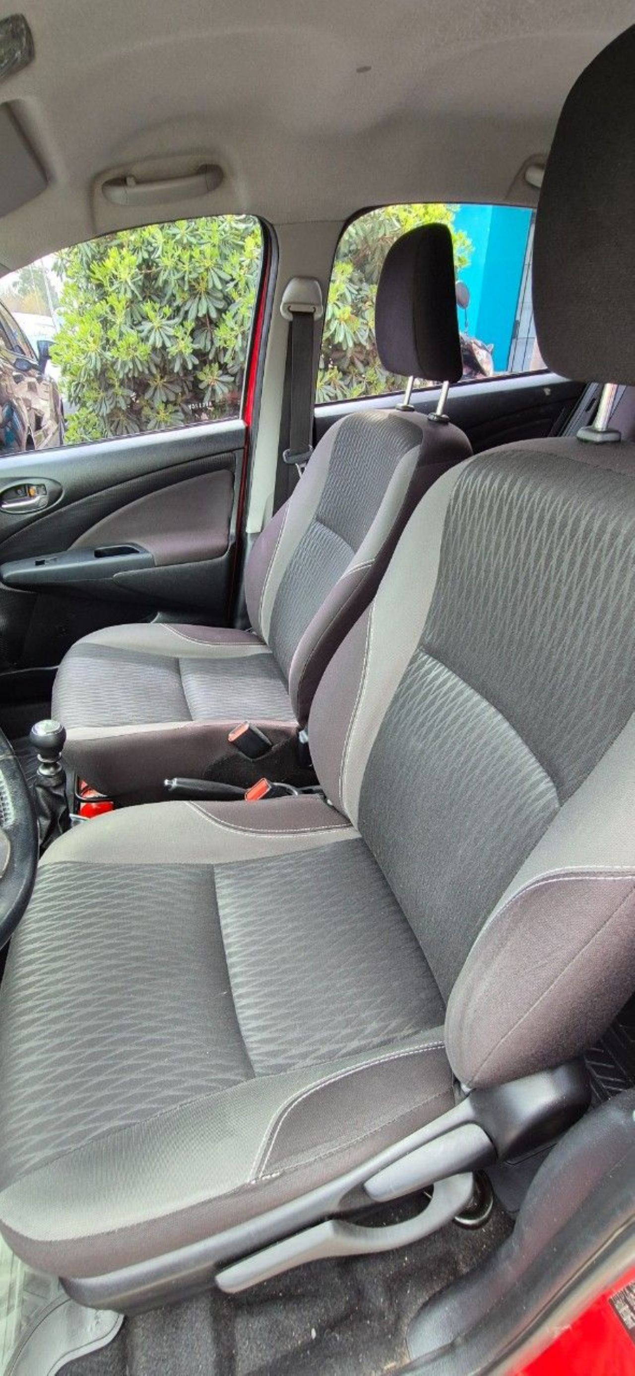 Toyota Etios Usado Financiado en Mendoza, deRuedas