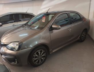 Toyota Etios Usado en Córdoba Financiado