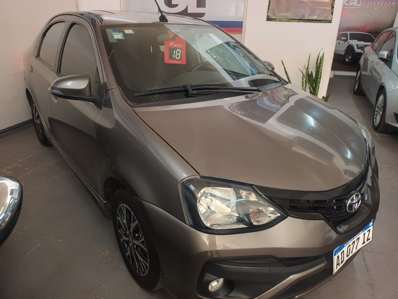 Toyota Etios Usado Financiado en Córdoba, deRuedas