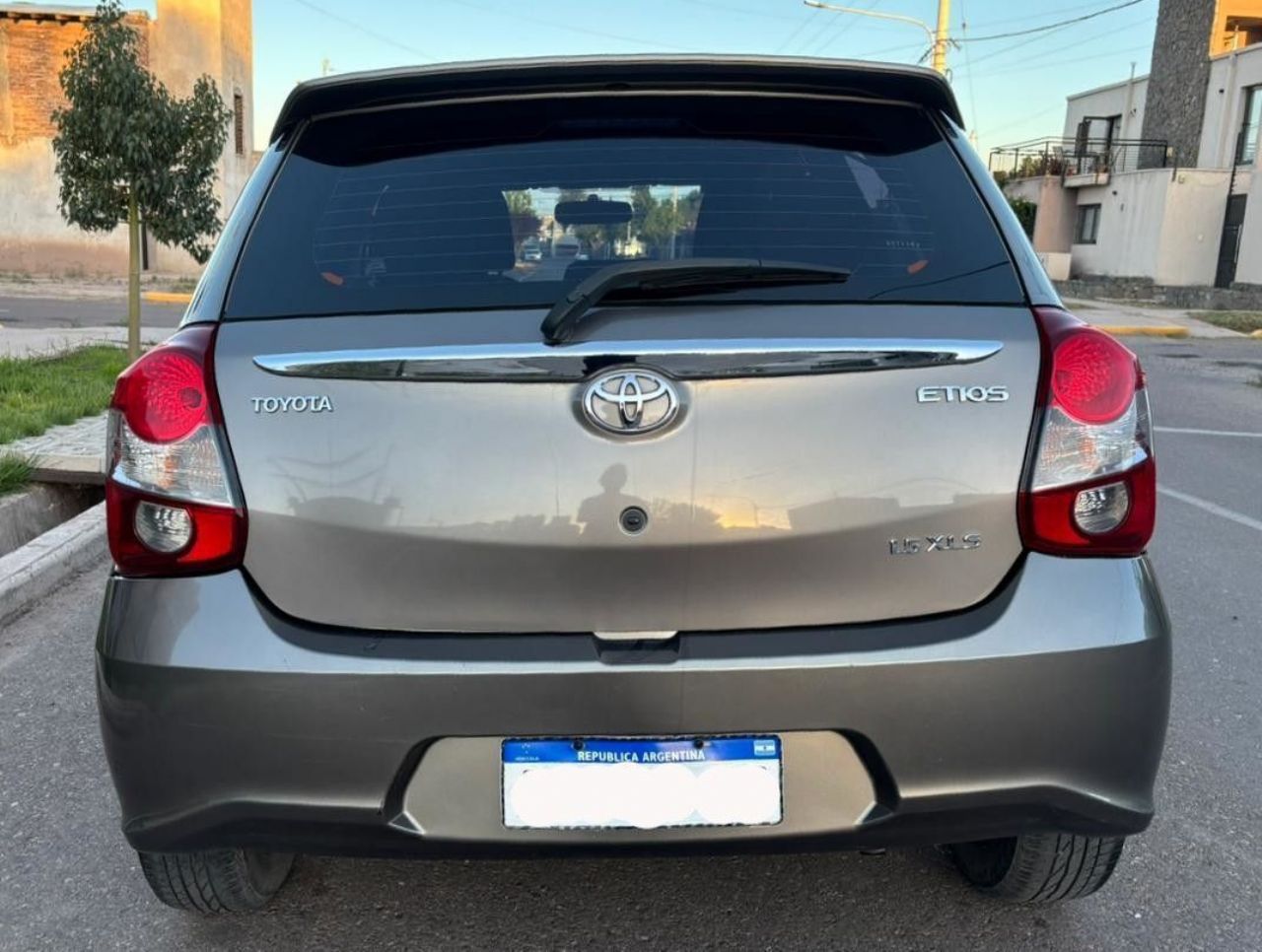 Toyota Etios Usado en Mendoza, deRuedas