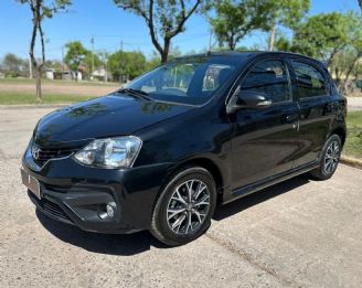 Toyota Etios Usado en Córdoba Financiado