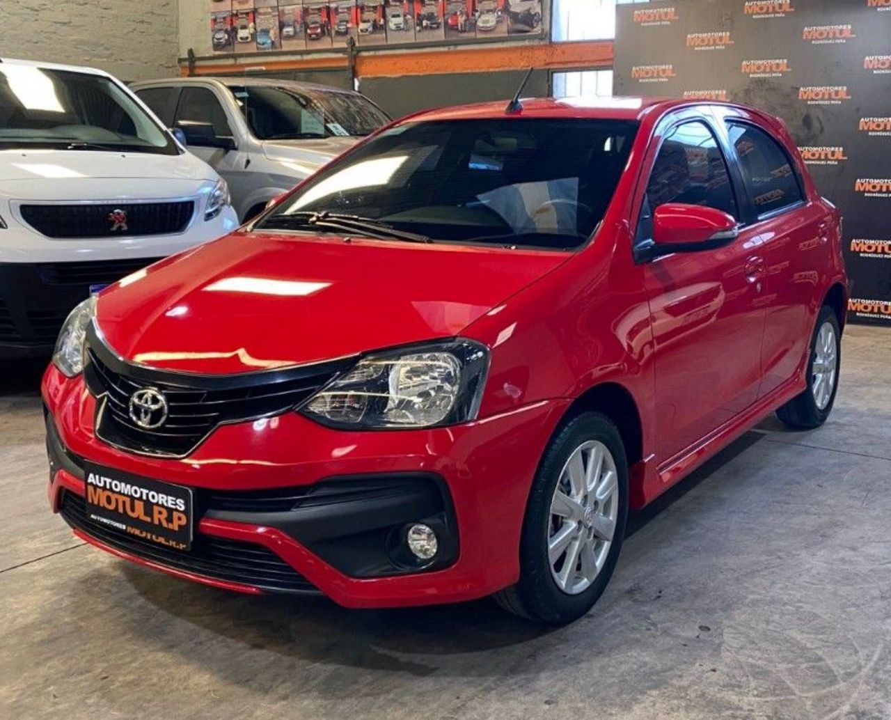 Toyota Etios Usado en Mendoza, deRuedas