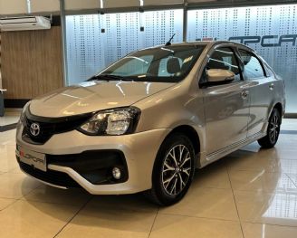 Toyota Etios Usado en Córdoba Financiado