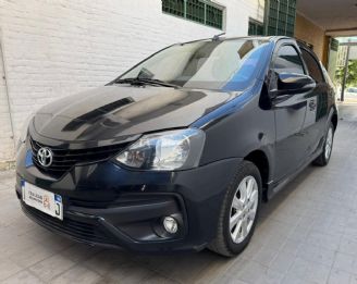 Toyota Etios Usado en Mendoza Financiado
