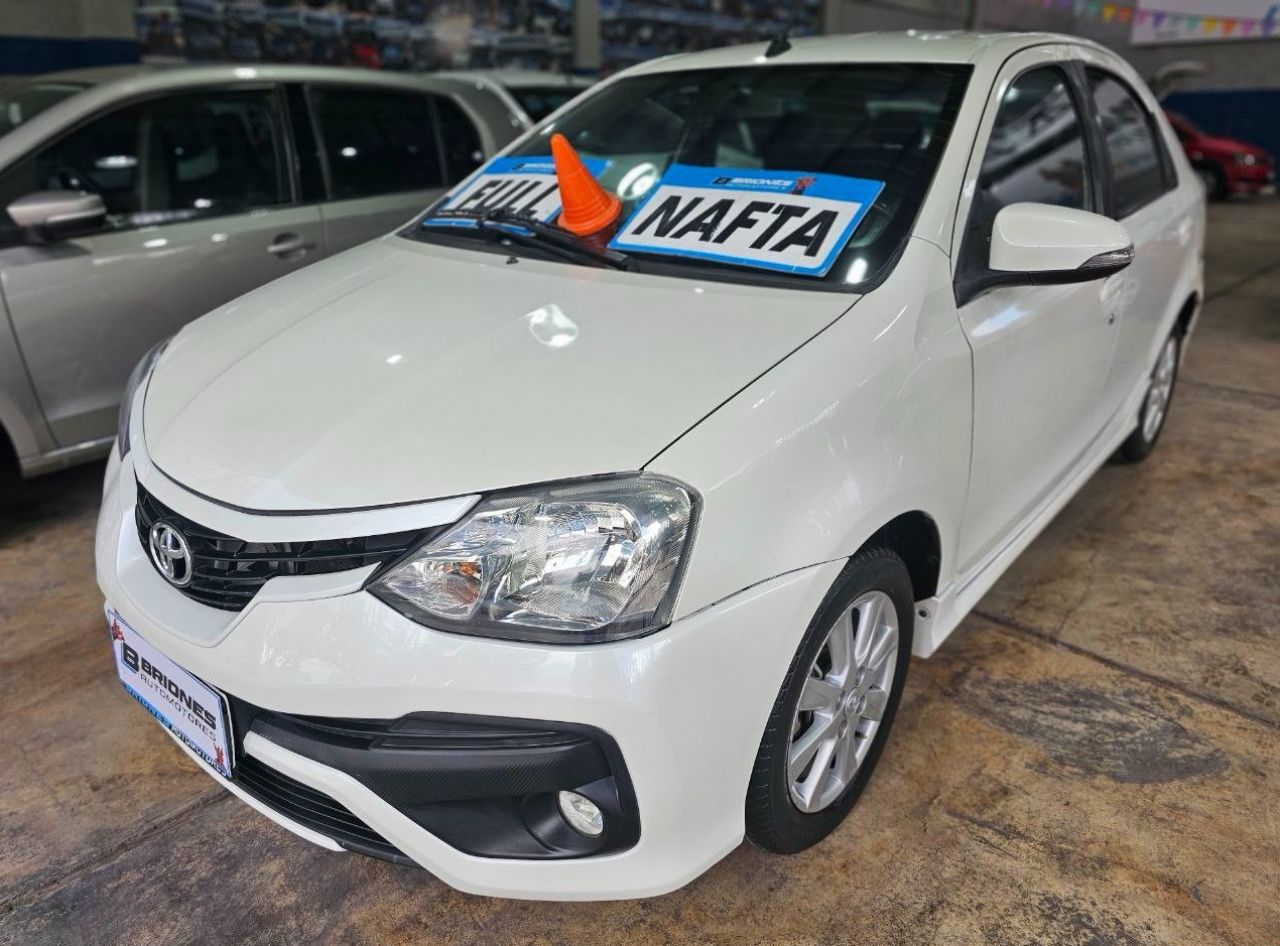 Toyota Etios Usado en Mendoza, deRuedas