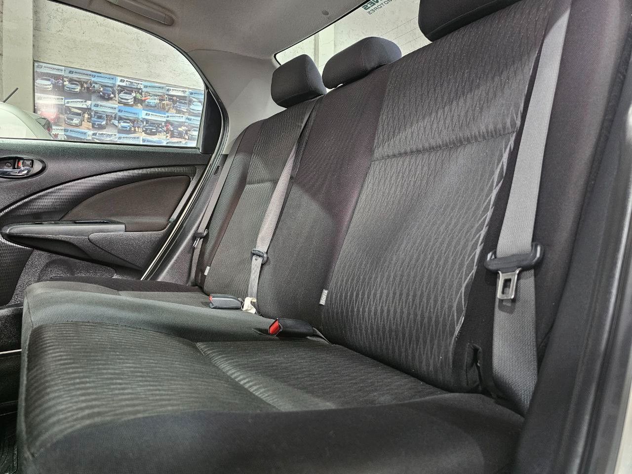 Toyota Etios Usado en Mendoza, deRuedas