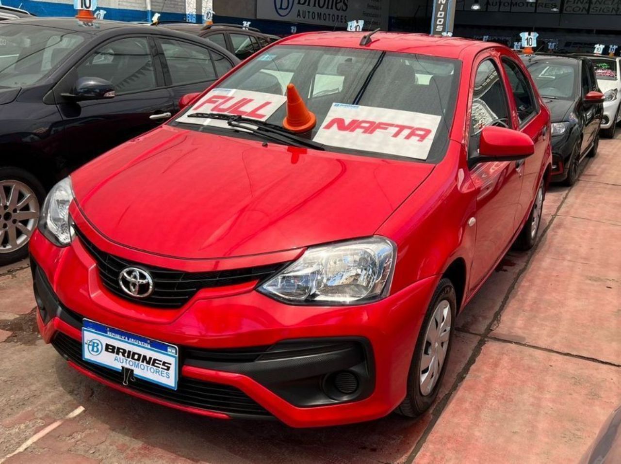 Toyota Etios Usado en Mendoza, deRuedas