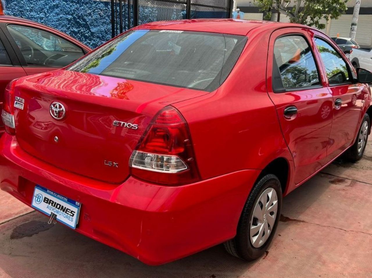 Toyota Etios Usado en Mendoza, deRuedas