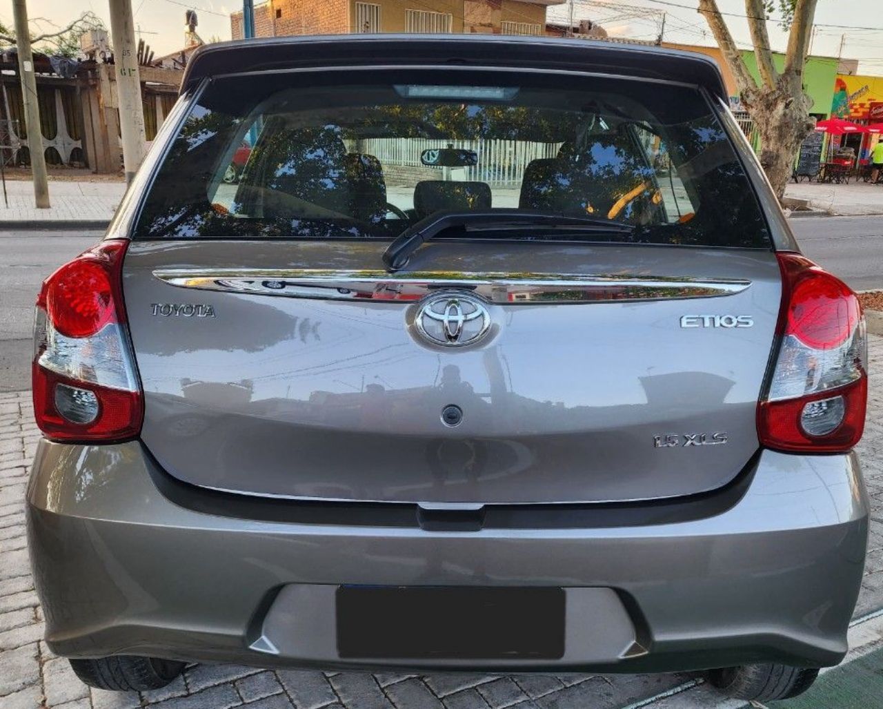 Toyota Etios Usado en Mendoza, deRuedas