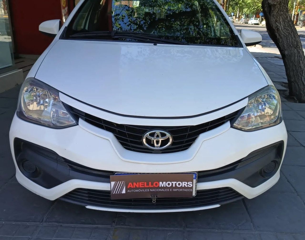 Toyota Etios Usado en Mendoza, deRuedas