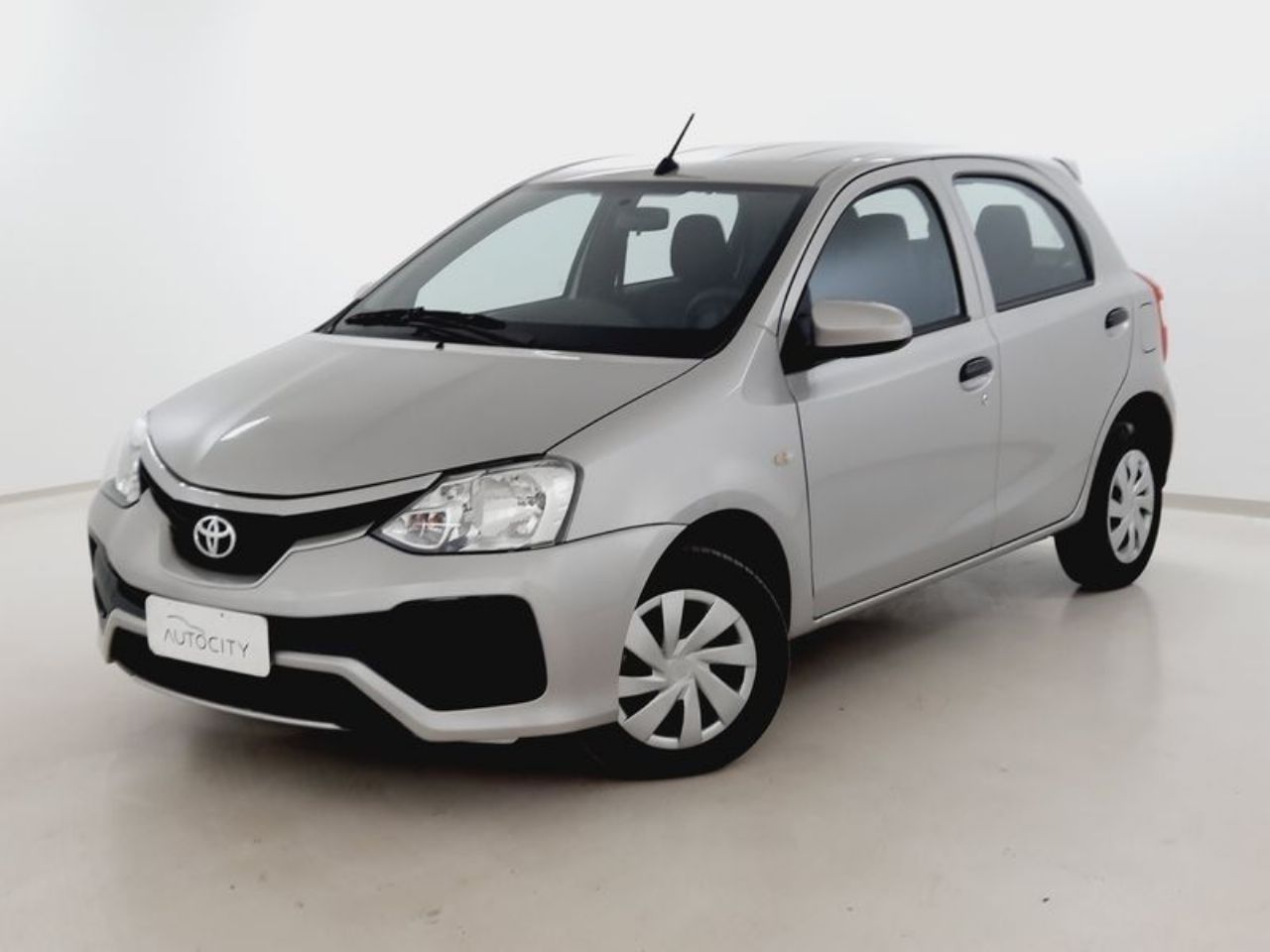 Toyota Etios Usado en Córdoba, deRuedas