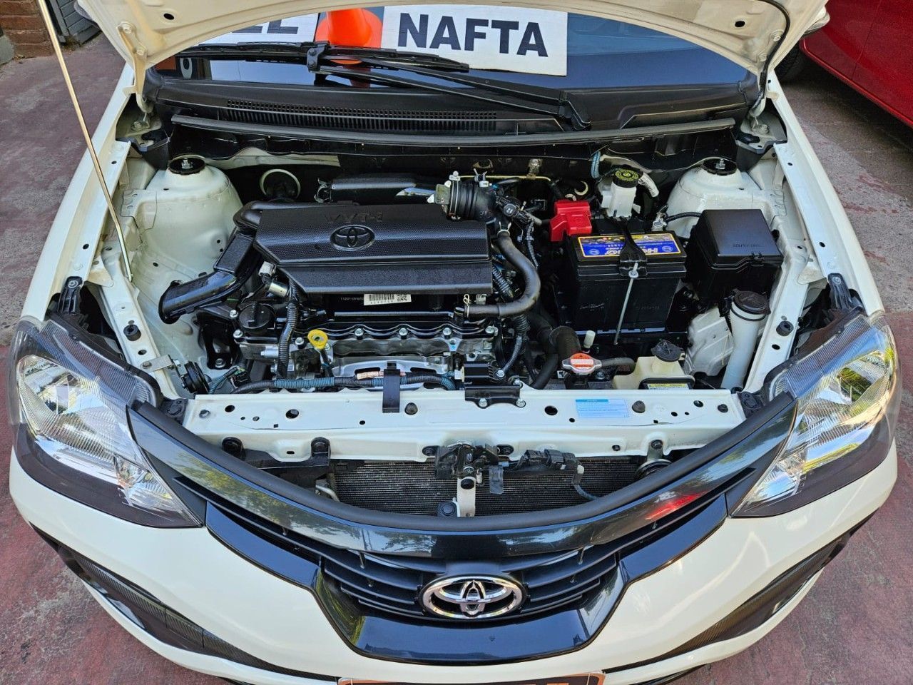 Toyota Etios Usado en Mendoza, deRuedas