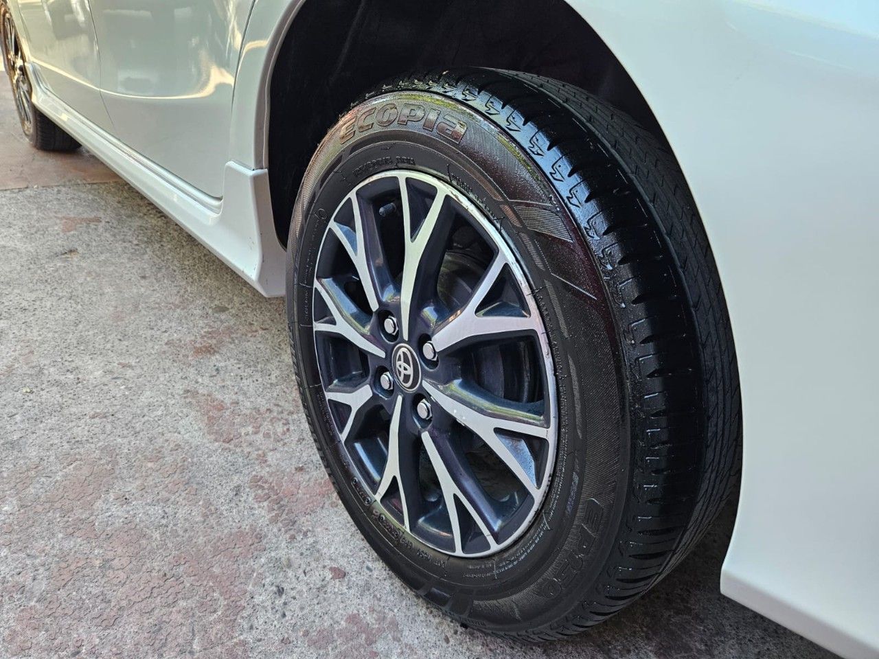 Toyota Etios Usado en Mendoza, deRuedas