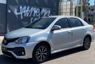 Toyota Etios Usado en Mendoza Financiado