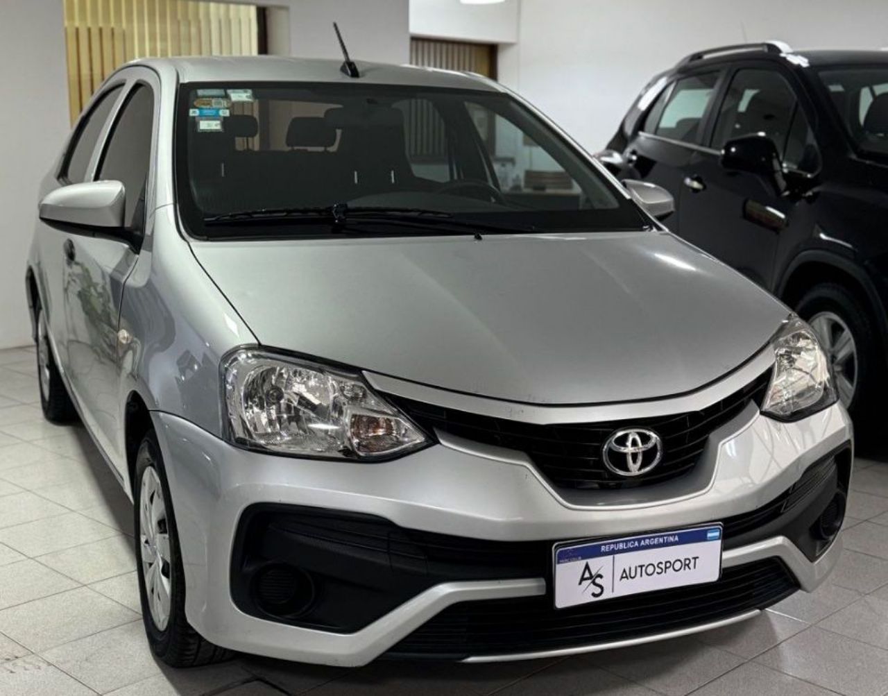 Toyota Etios Usado en Córdoba, deRuedas