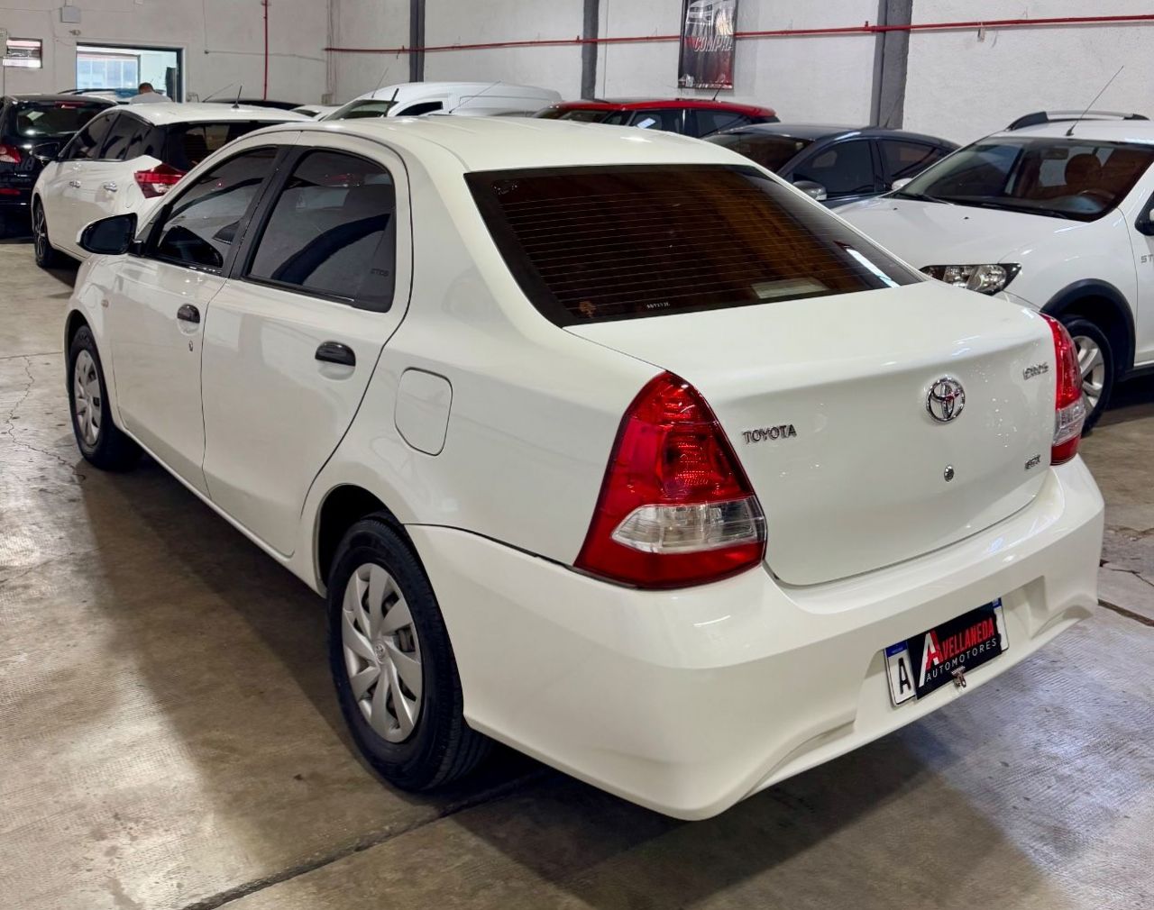 Toyota Etios Usado en Mendoza, deRuedas