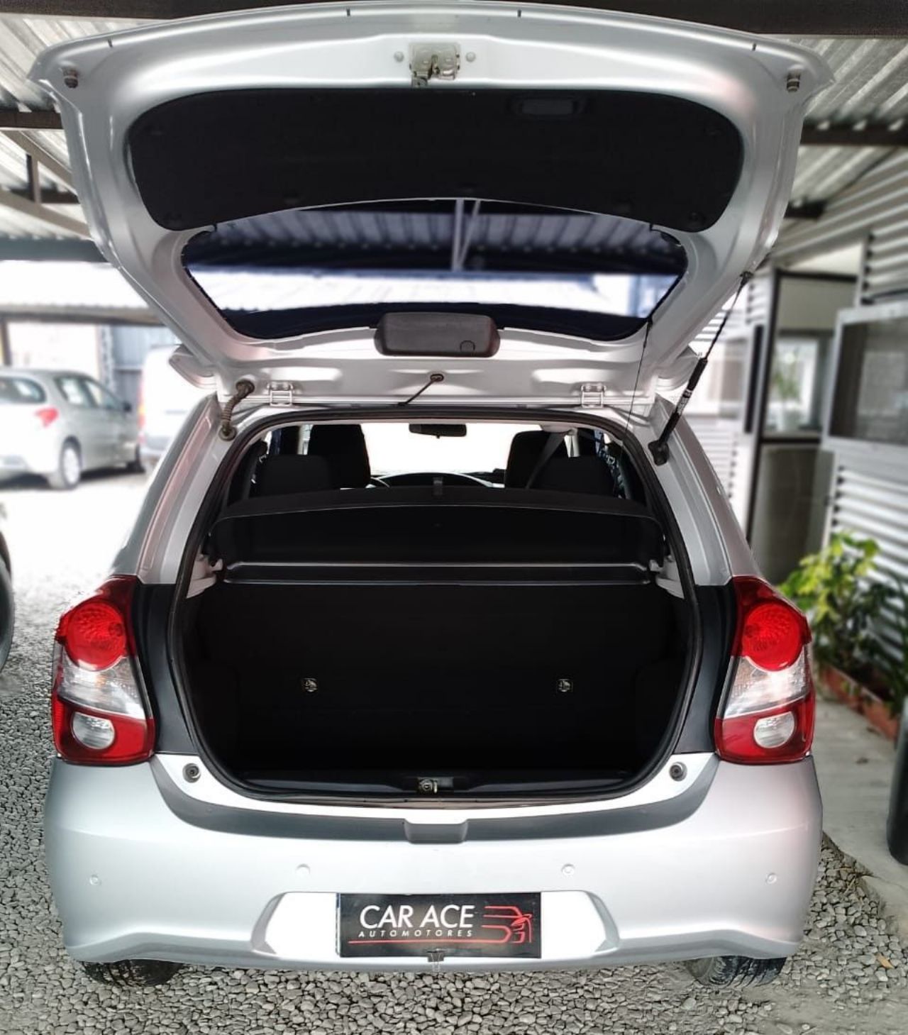 Toyota Etios Usado Financiado en Córdoba, deRuedas