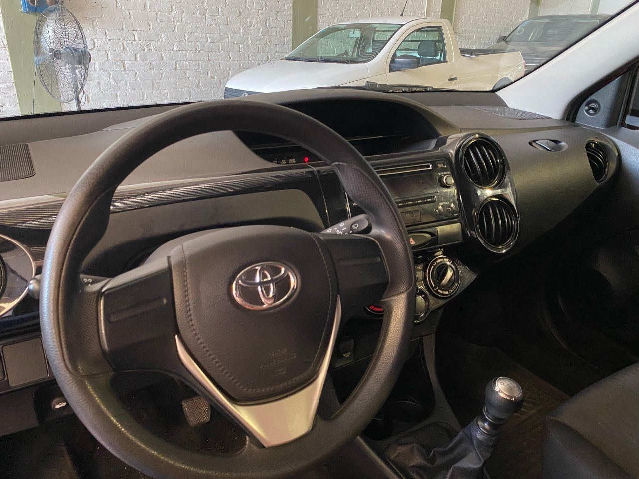 Toyota Etios Usado en Mendoza, deRuedas