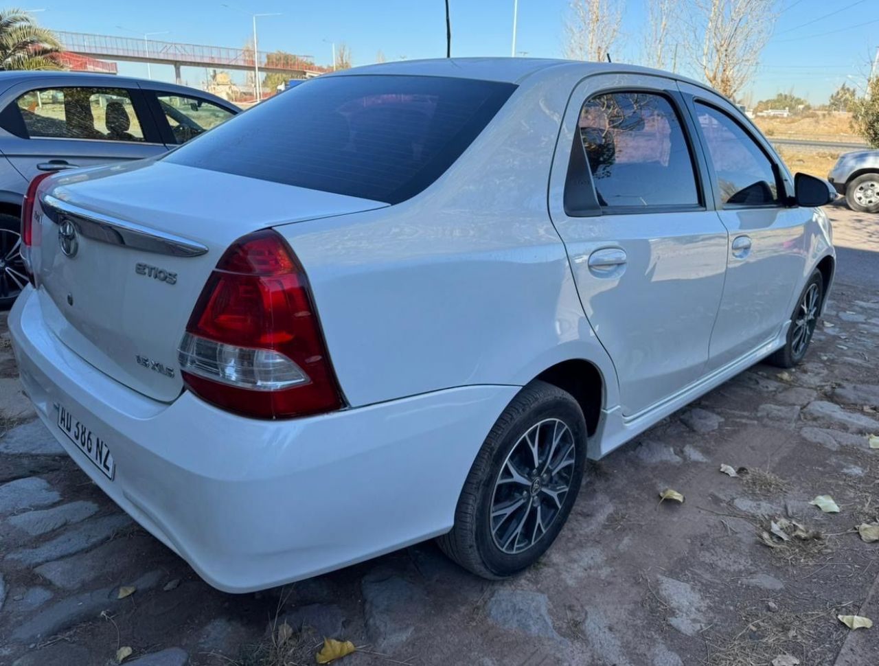 Toyota Etios Usado en Mendoza, deRuedas