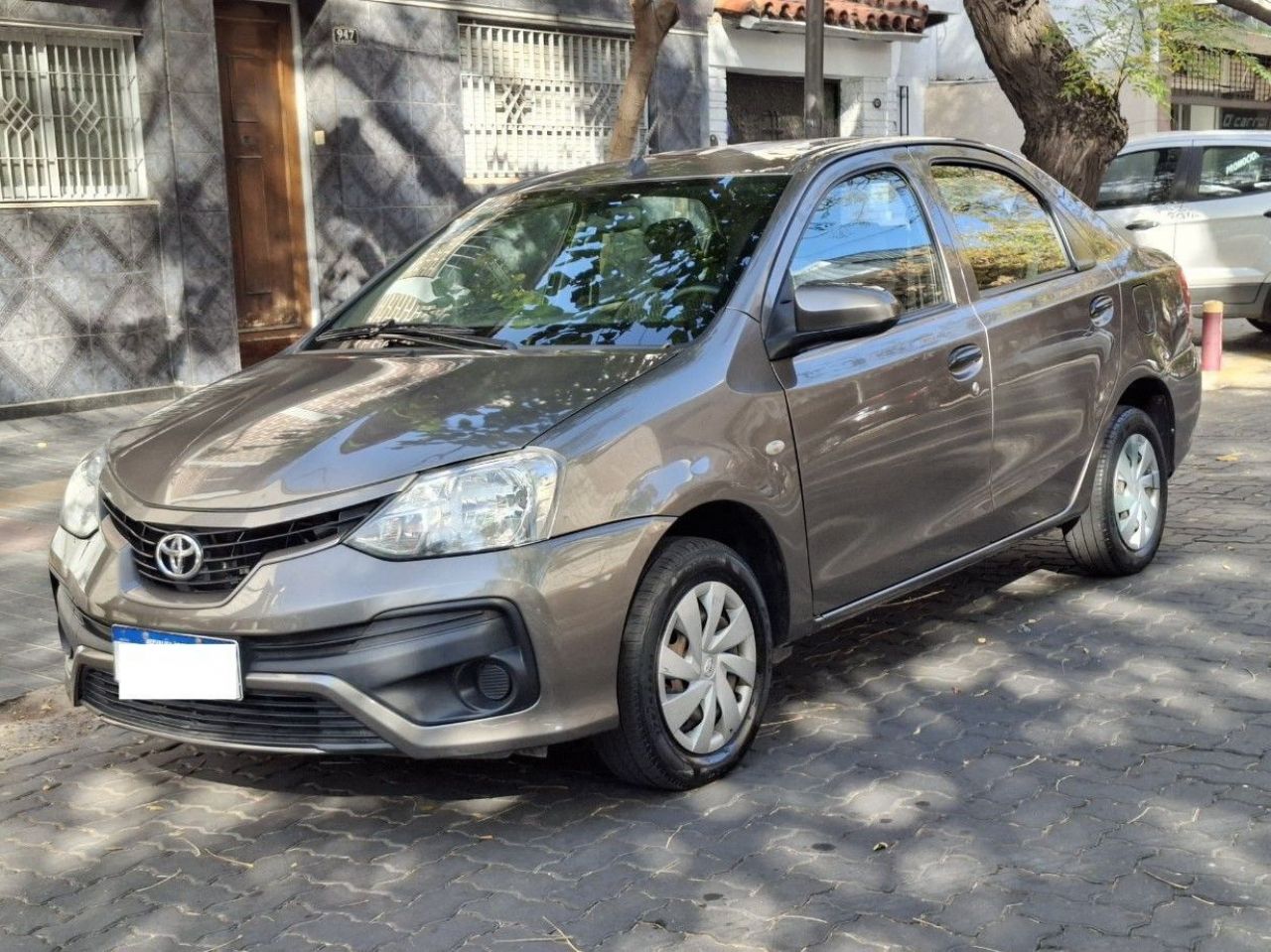 Toyota Etios Usado en Mendoza, deRuedas