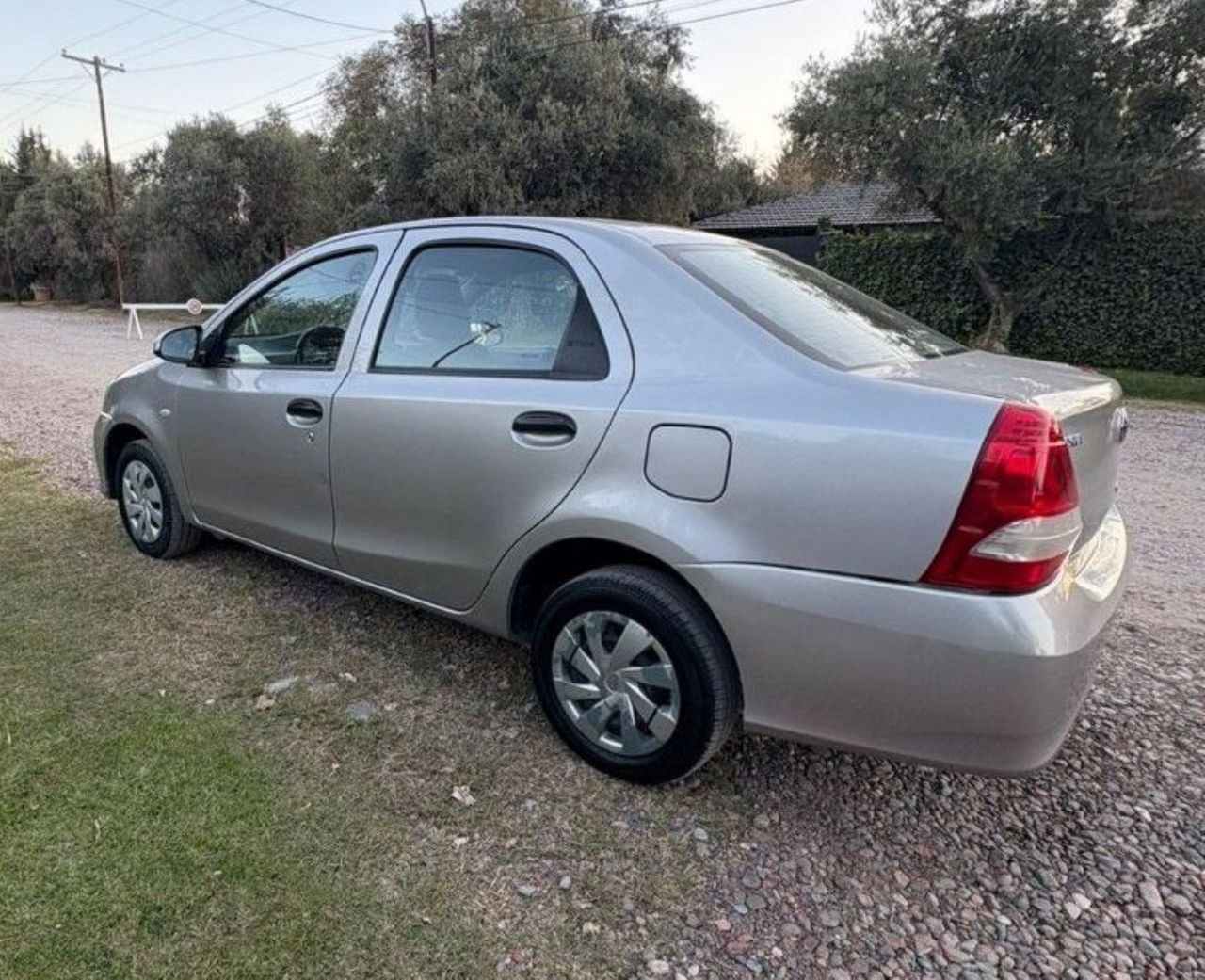Toyota Etios Usado en Mendoza, deRuedas
