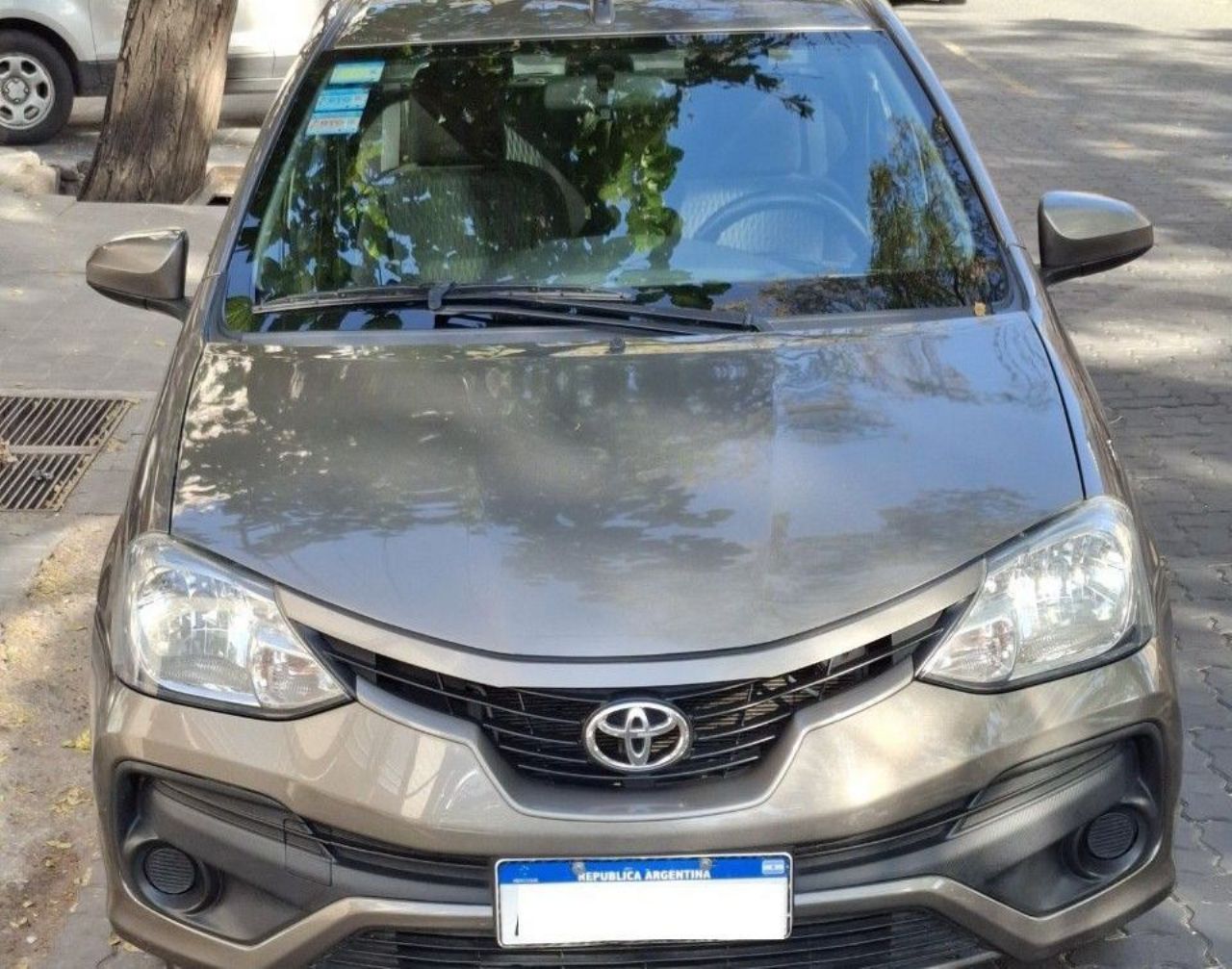 Toyota Etios Usado en Mendoza, deRuedas