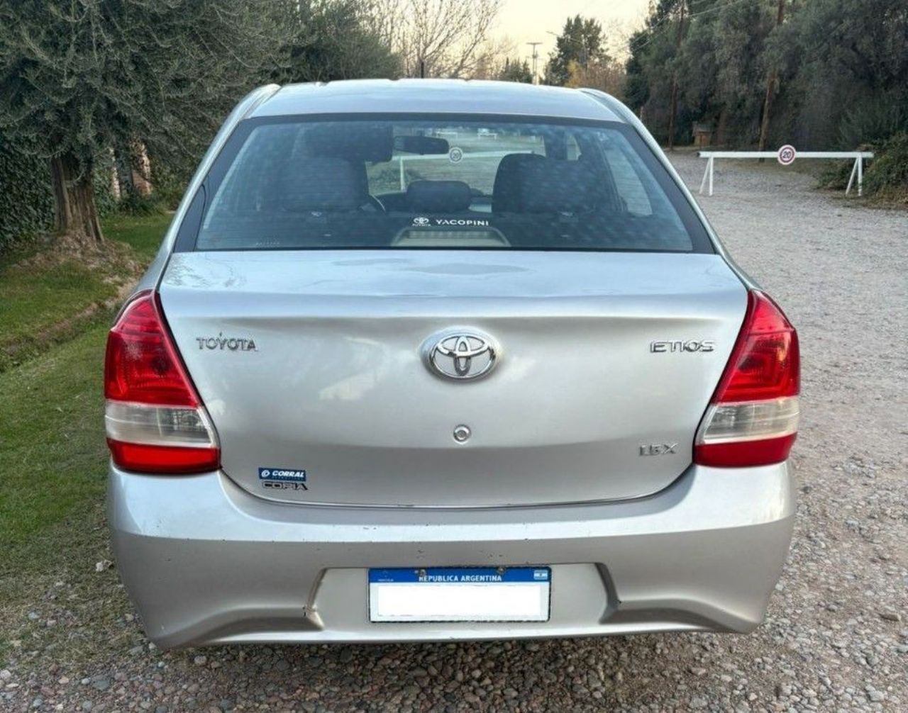 Toyota Etios Usado en Mendoza, deRuedas