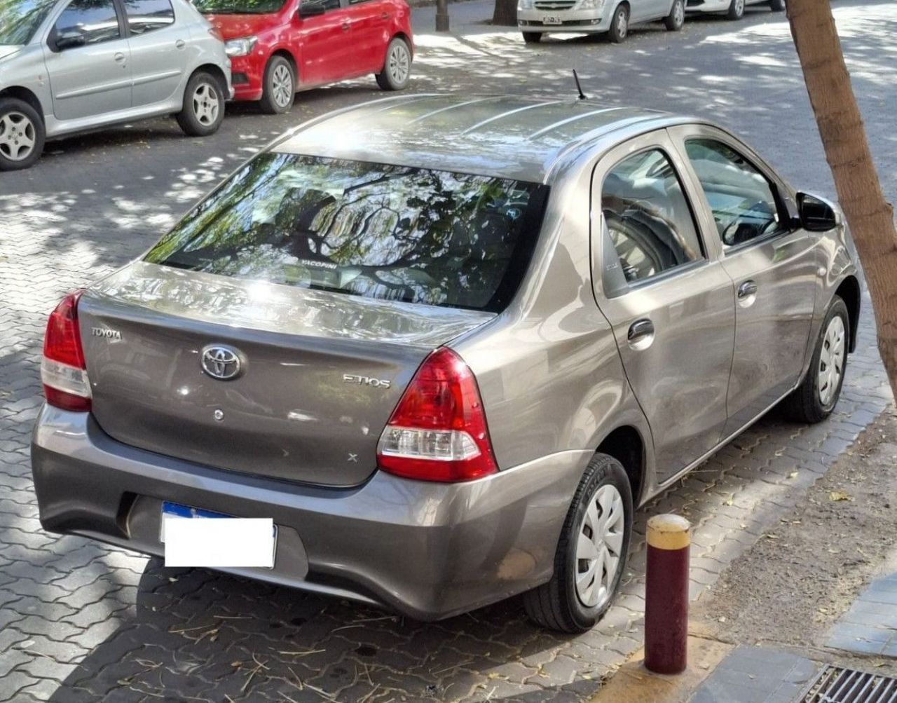 Toyota Etios Usado en Mendoza, deRuedas