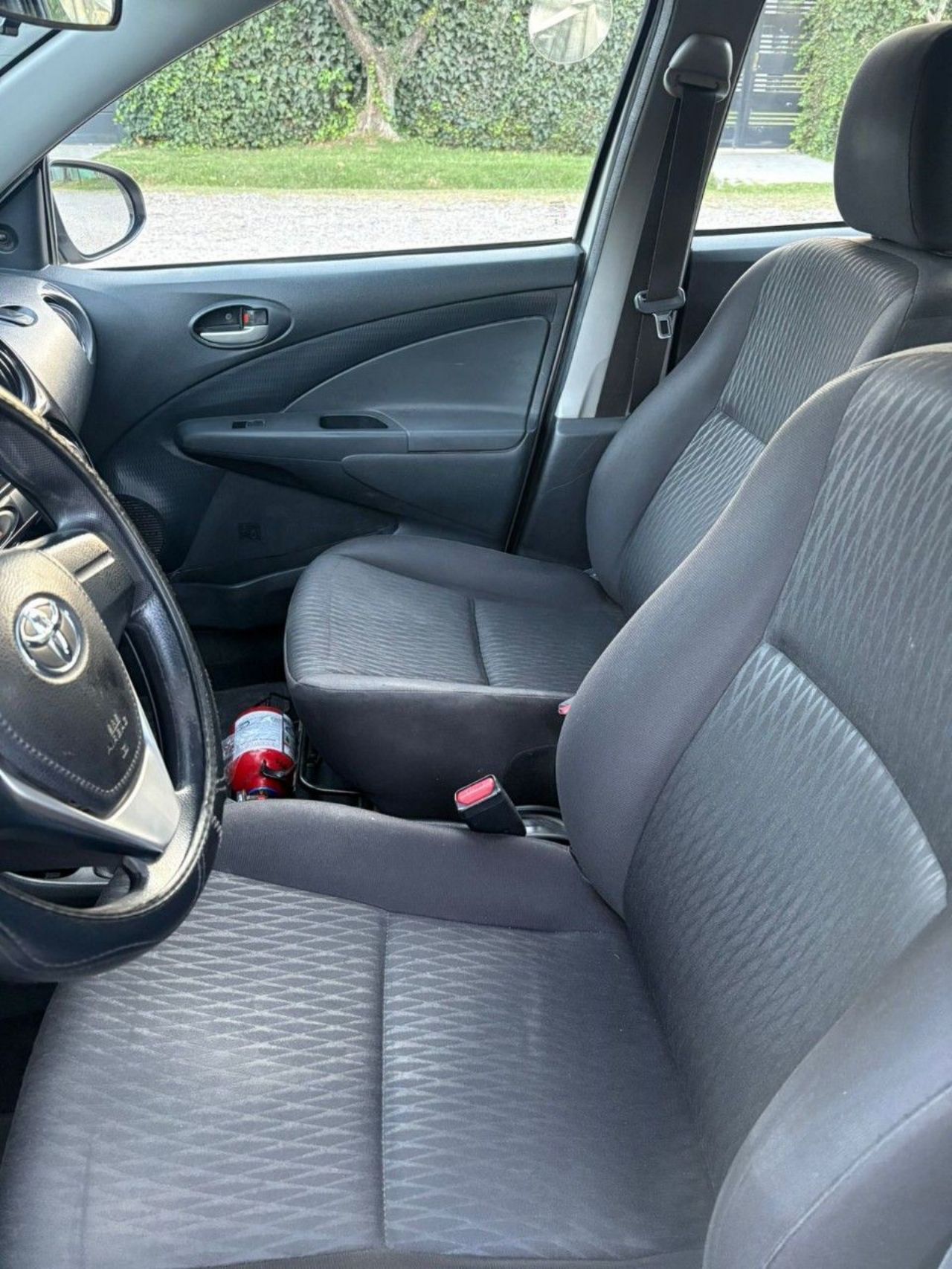 Toyota Etios Usado en Mendoza, deRuedas