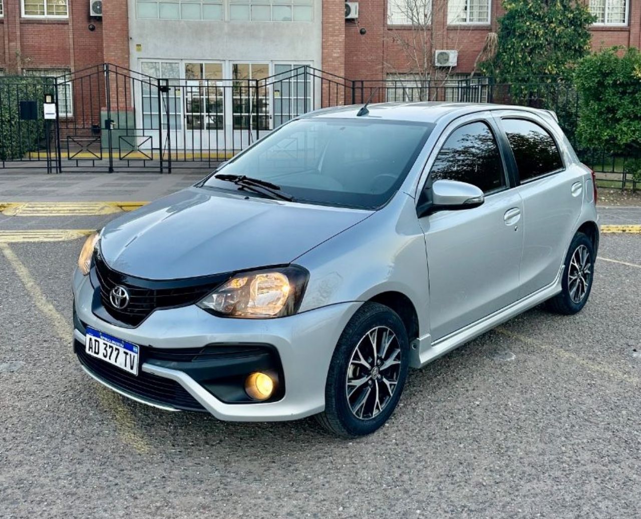 Toyota Etios Usado en Mendoza, deRuedas