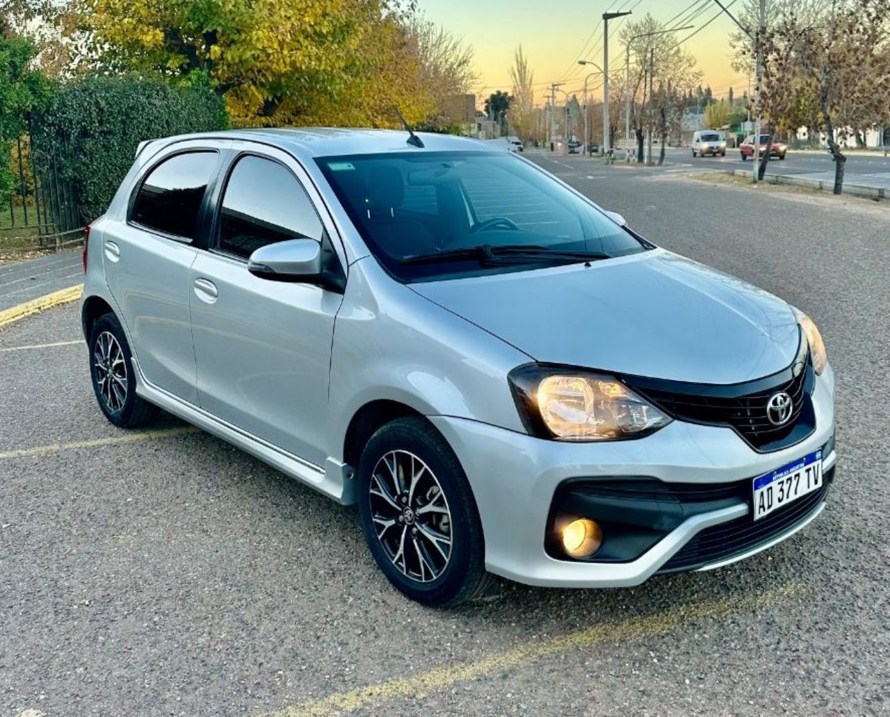 Toyota Etios Usado en Mendoza, deRuedas