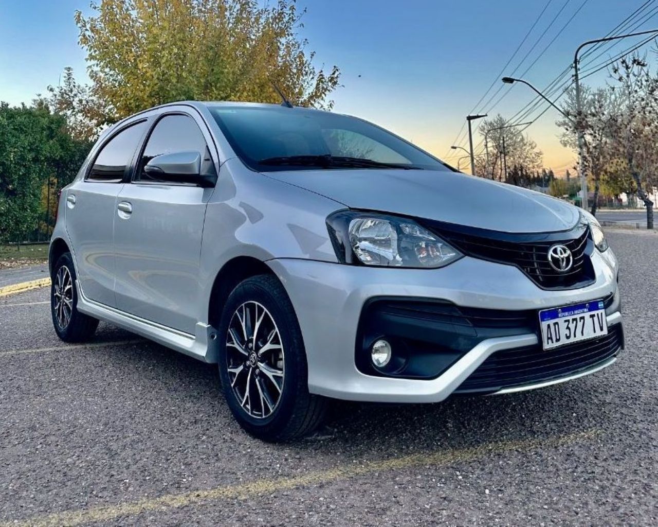 Toyota Etios Usado en Mendoza, deRuedas