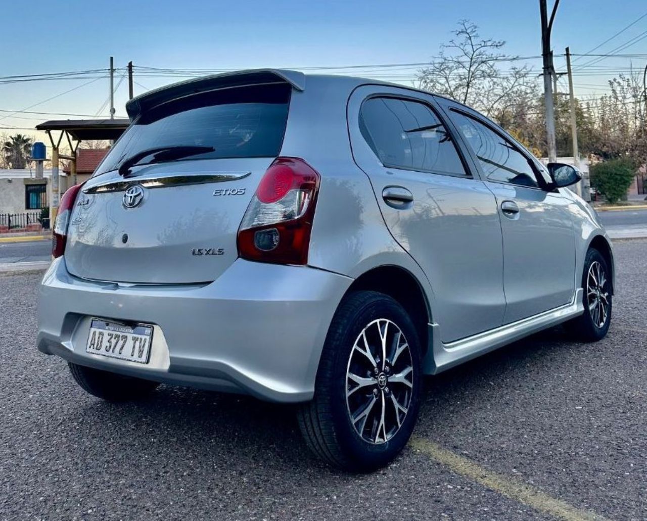 Toyota Etios Usado en Mendoza, deRuedas