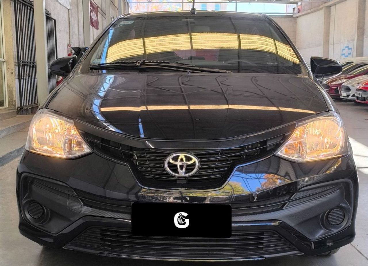 Toyota Etios Usado en Mendoza, deRuedas