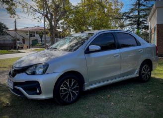 Toyota Etios Usado en Córdoba Financiado