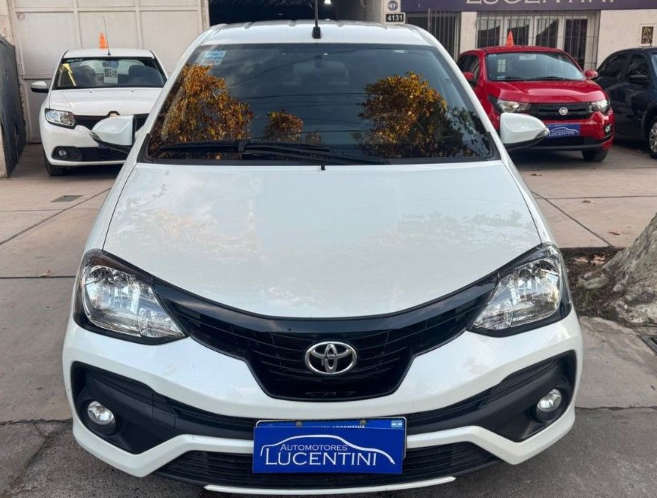 Toyota Etios Usado Financiado en Mendoza, deRuedas