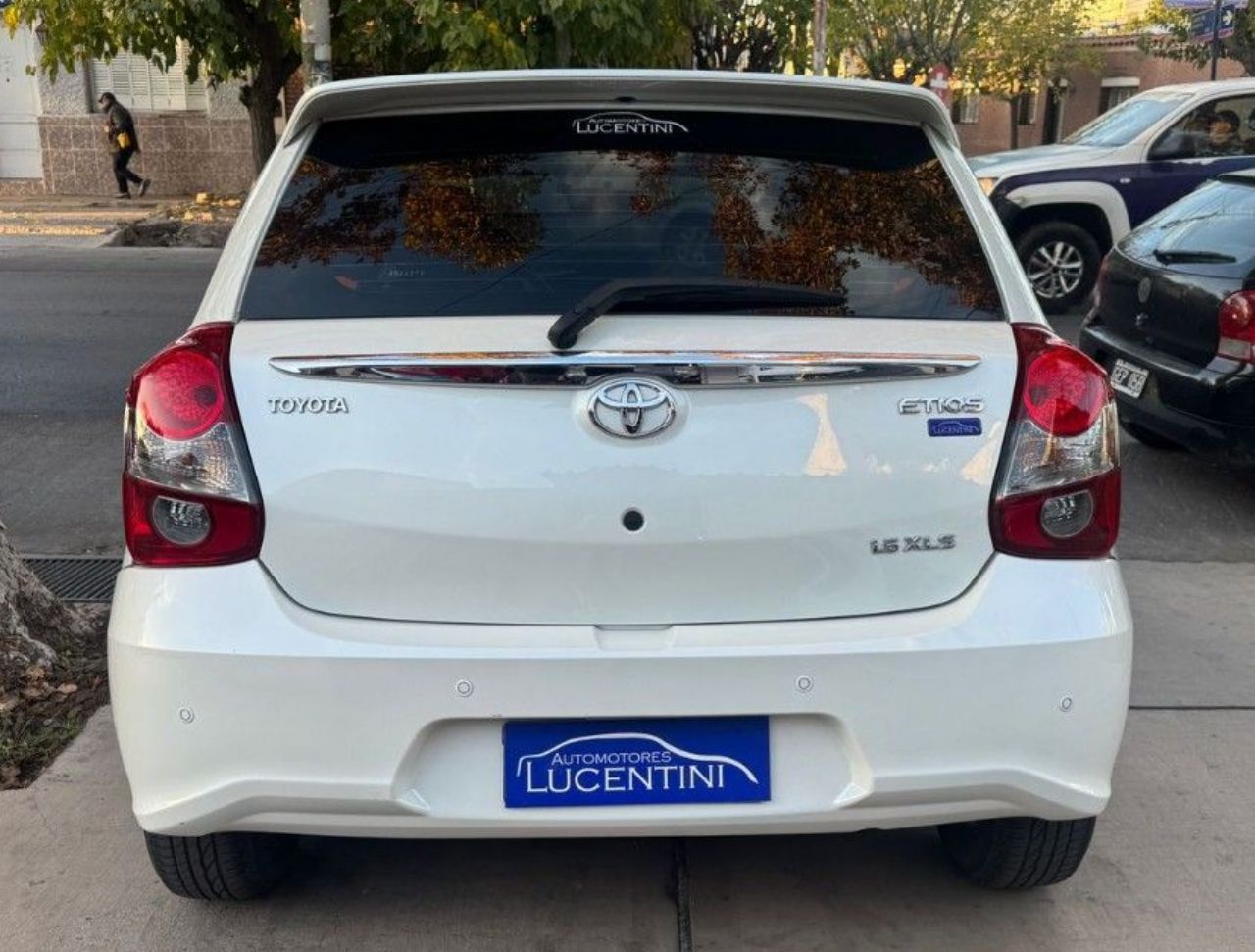 Toyota Etios Usado Financiado en Mendoza, deRuedas