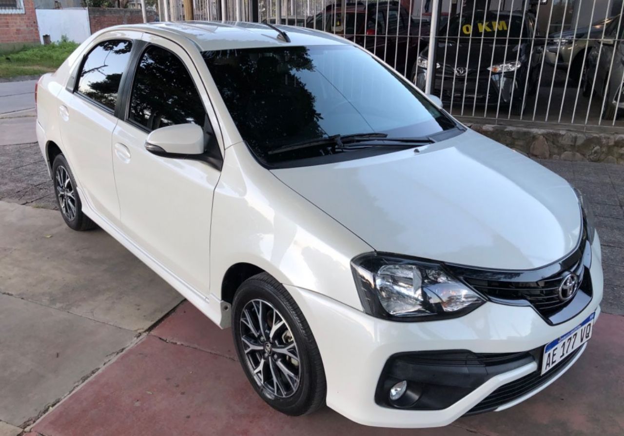 Toyota Etios Usado en Salta, deRuedas