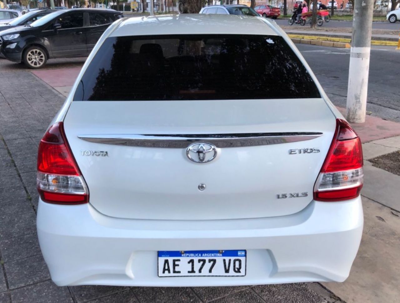 Toyota Etios Usado en Salta, deRuedas