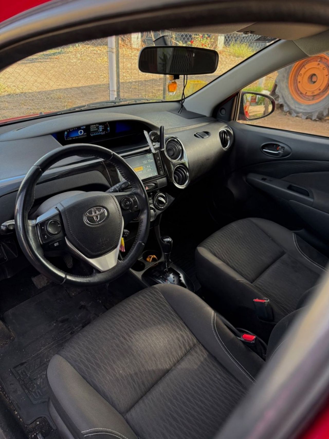 Toyota Etios Usado en Mendoza, deRuedas