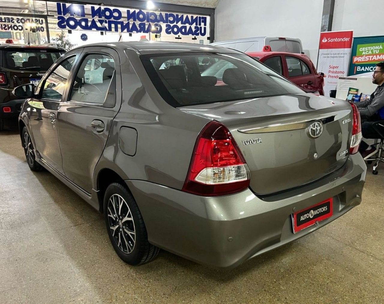 Toyota Etios Usado Financiado en Córdoba, deRuedas