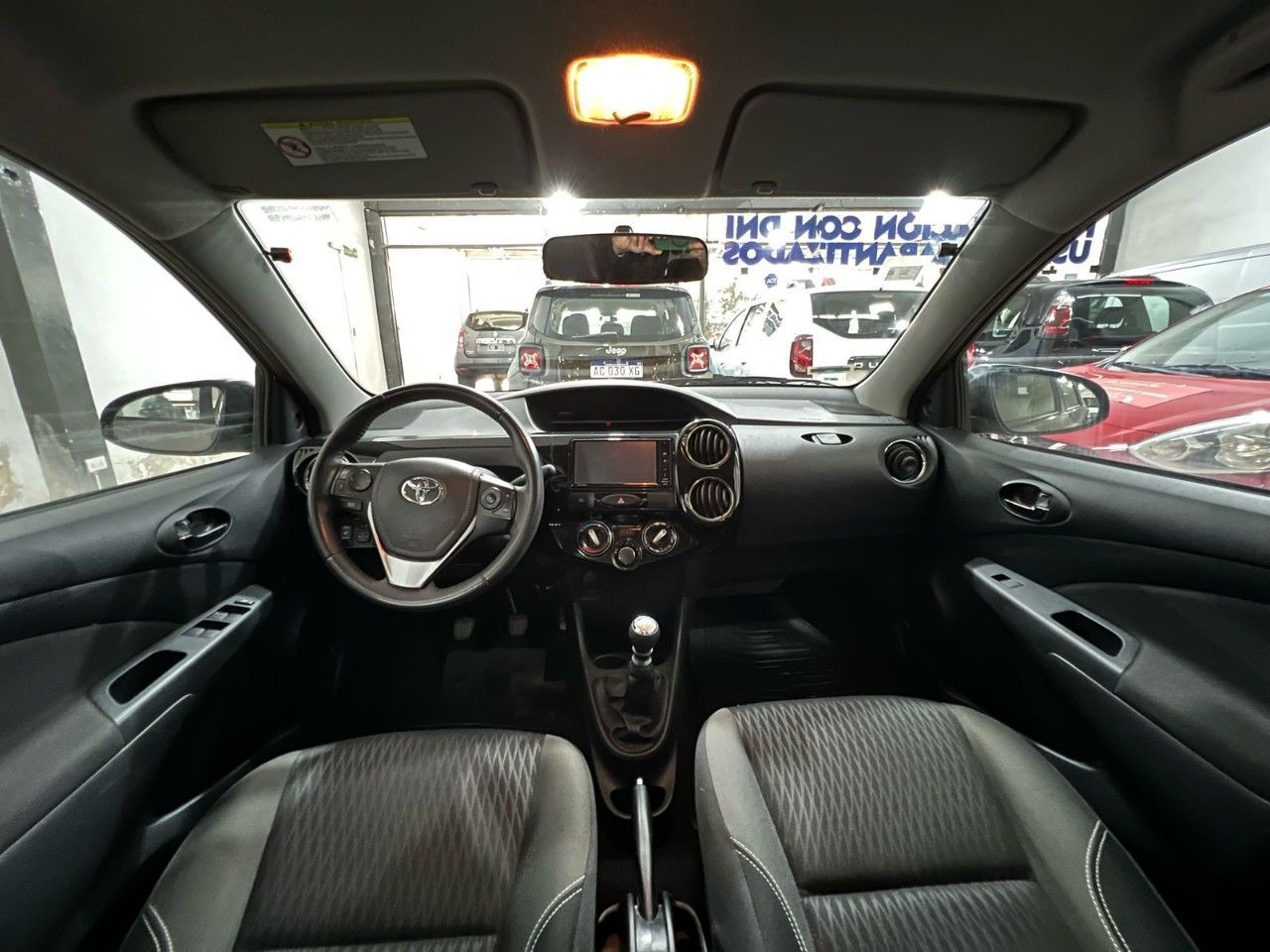 Toyota Etios Usado Financiado en Córdoba, deRuedas