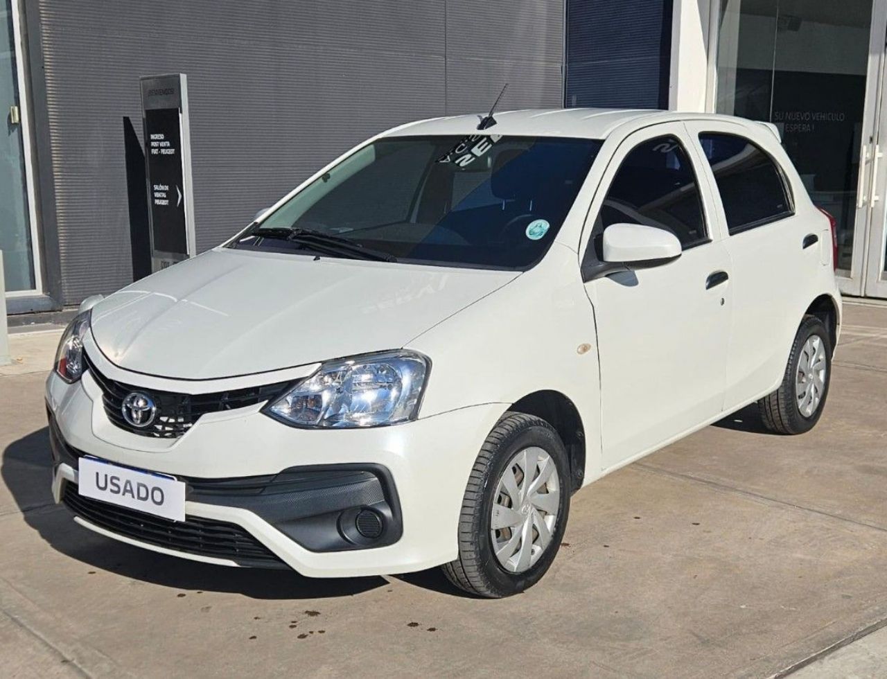 Toyota Etios Usado en Mendoza, deRuedas