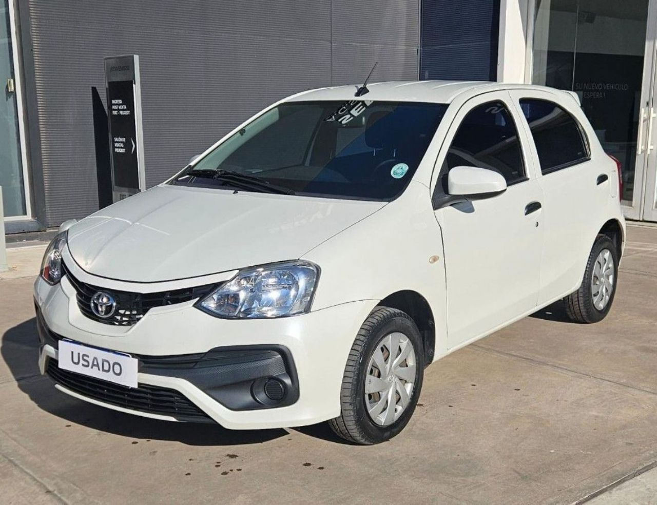 Toyota Etios Usado en Mendoza, deRuedas