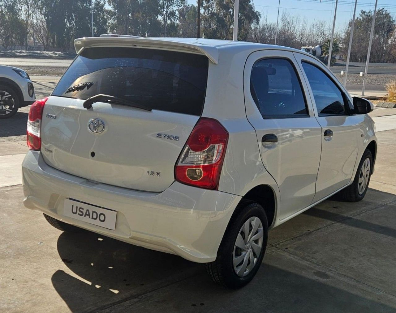 Toyota Etios Usado en Mendoza, deRuedas