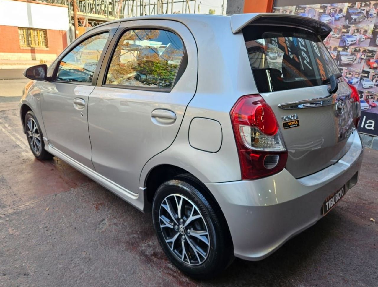 Toyota Etios Usado en Mendoza, deRuedas