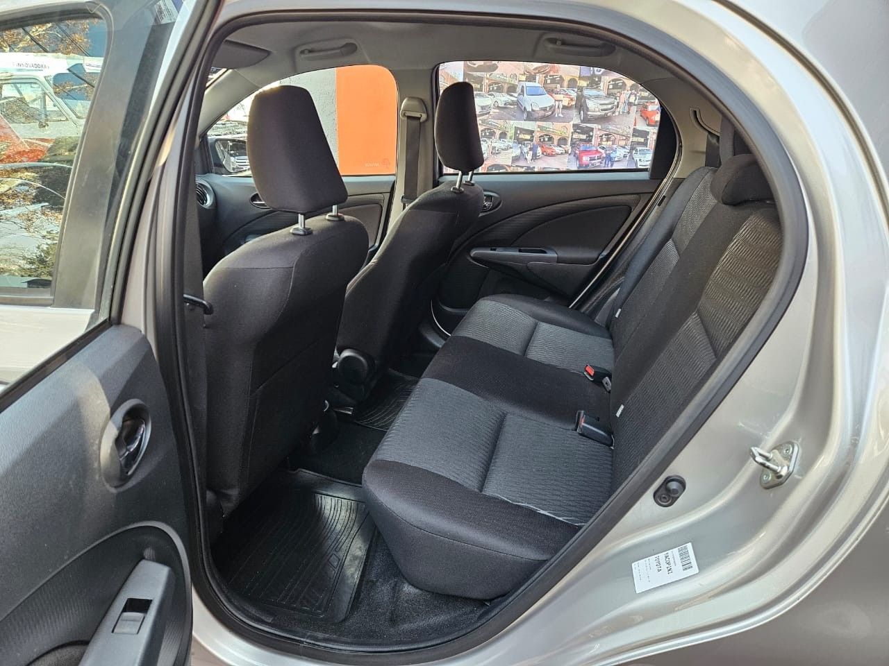 Toyota Etios Usado en Mendoza, deRuedas