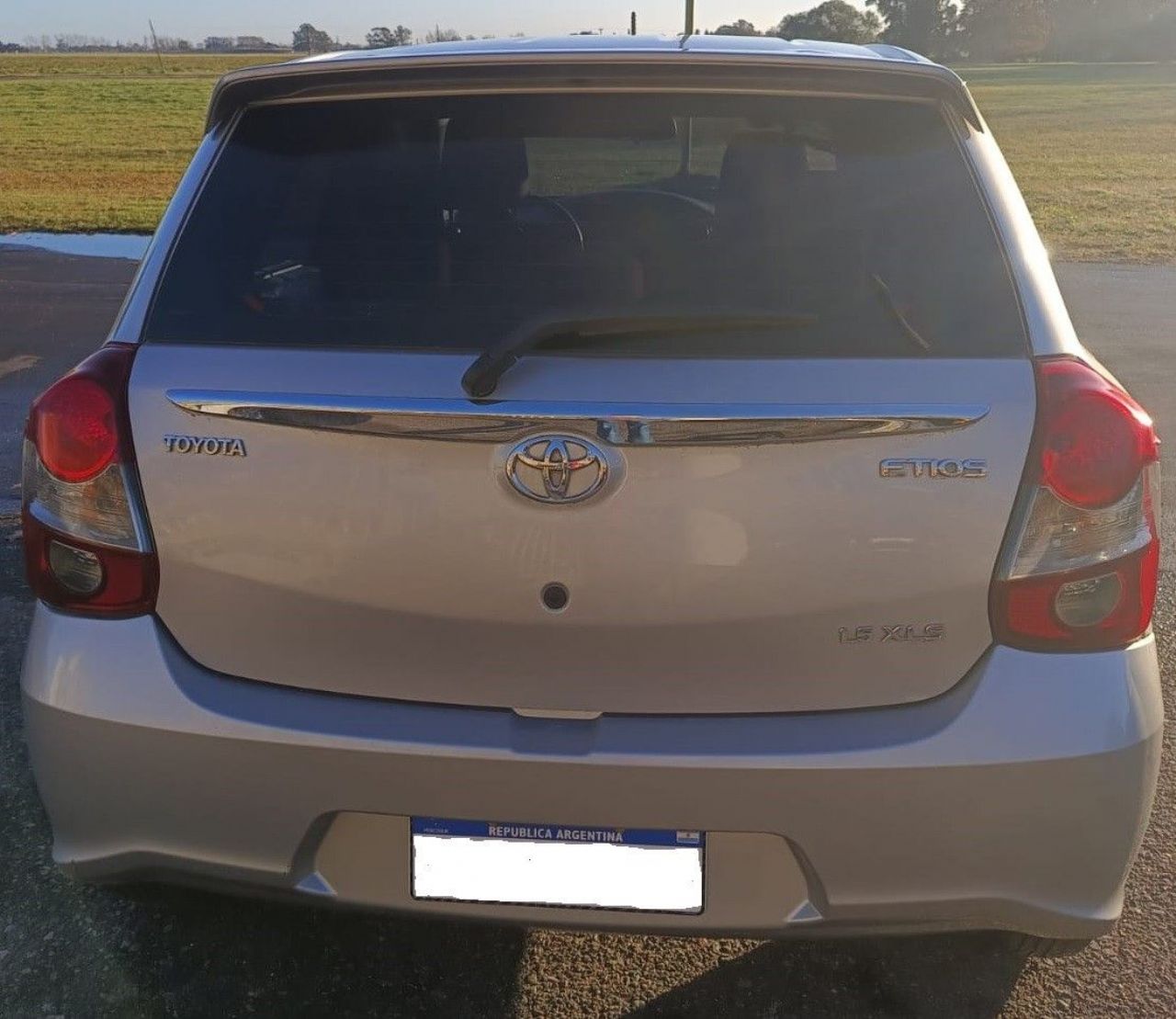 Toyota Etios Usado en Buenos Aires, deRuedas