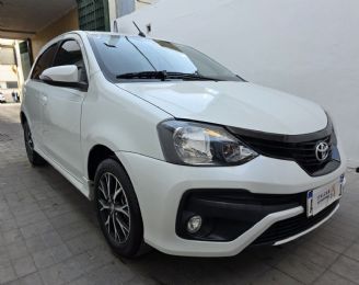 Toyota Etios Usado en Mendoza Financiado